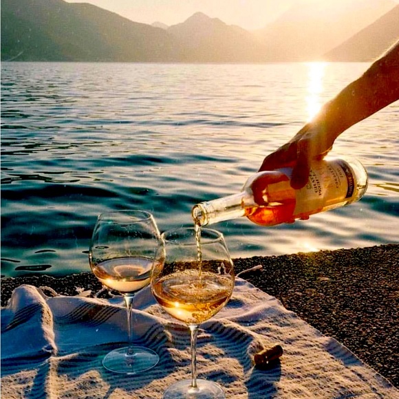 LIVE SHOW - LIKE THIS LISTING TO BE NOTIFIED WHEN I GO LIVE - Picture 1 of 1